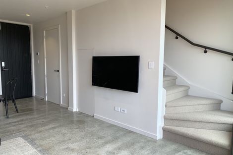 Photo of property in 1a/1 Park Rise, Campbells Bay, Auckland, 0630