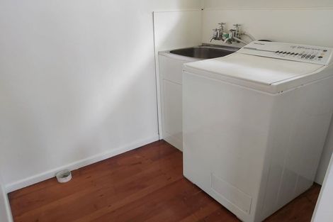 Photo of property in 92 Beazley Avenue, Paparangi, Wellington, 6037