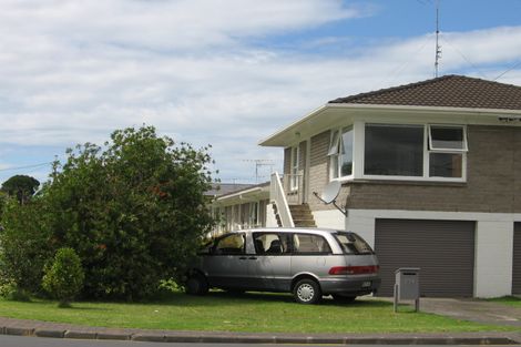 Photo of property in 2/771 Beach Road, Browns Bay, Auckland, 0630