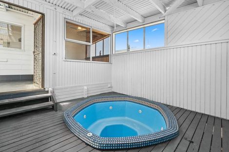 Photo of property in 35 Fairlight Place, Manurewa, Auckland, 2102