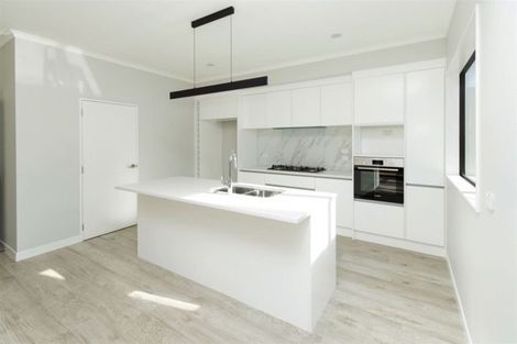 Photo of property in 104 Godfrey Drive, Orewa, 0931