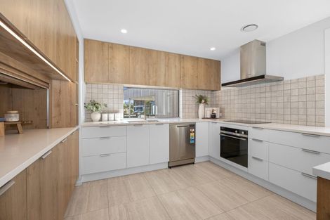 Photo of property in 1 Kahika Lane, Westmorland, Christchurch, 8025