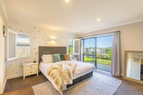 Photo of property in 32 Millennium Hill, Paraparaumu, 5032
