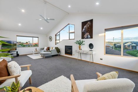 Photo of property in 50 Plateau Heights, Mount Maunganui, 3116