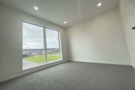 Photo of property in 6 Yellow Pear Lane, Karaka, 2578