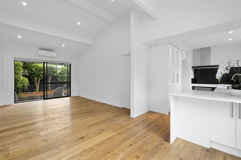 Photo of property in 82 Princes Street, Cambridge, 3434