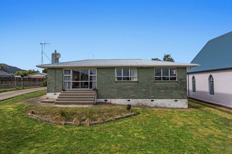 Photo of property in 12 Howell Road, Taneatua, 3123