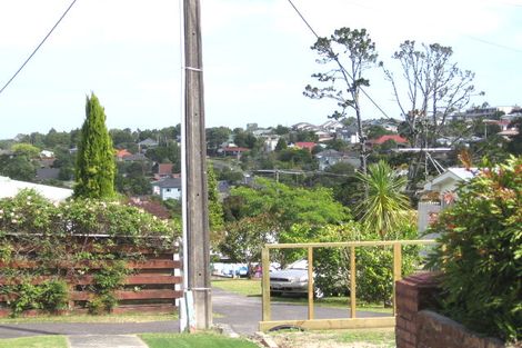 Photo of property in 19a Tui Glen Road, Birkenhead, Auckland, 0626