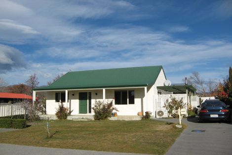 Photo of property in 11 Carlow Place, Cromwell, 9310