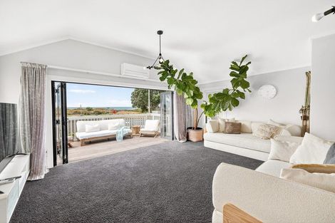 Photo of property in 4 Oceanbeach Road, Mount Maunganui, 3116