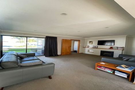 Photo of property in 4 Dorset Crescent, Hokowhitu, Palmerston North, 4410