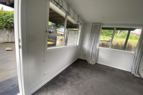 Photo of property in 19 Zande Terrace, Tawa, Wellington, 5028