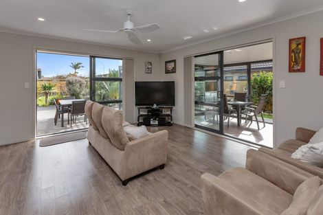 Photo of property in 5 Sando Way, One Tree Point, 0118