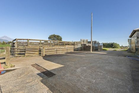 Photo of property in 37 Upper Pitone Road, Pitone, New Plymouth, 4374