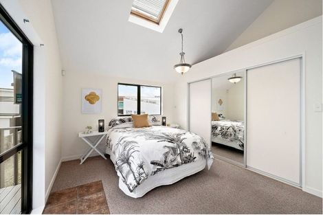 Photo of property in 4 Chamberlain Road, Karori, Wellington, 6012