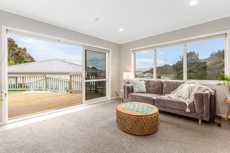 Photo of property in 136 Navigation Drive, Whitby, Porirua, 5024