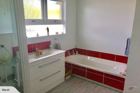 Photo of property in 36 Shelton Place, Feilding, 4702