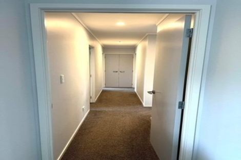 Photo of property in 62a Lauderdale Road, Birkdale, Auckland, 0626