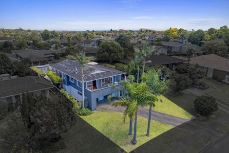 Photo of property in 22 Himalaya Drive, Half Moon Bay, Auckland, 2012
