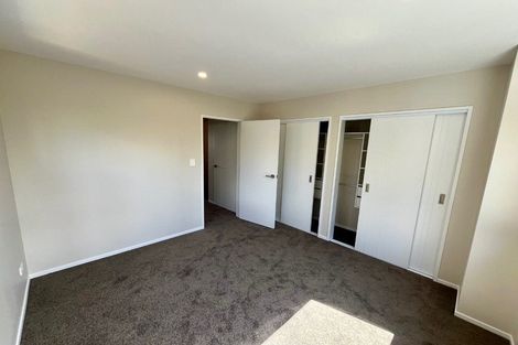Photo of property in 25 Don Oliver Lane, Glen Eden, 0602