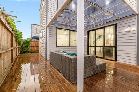 Photo of property in 15 Silvereye Road, Hobsonville, Auckland, 0616