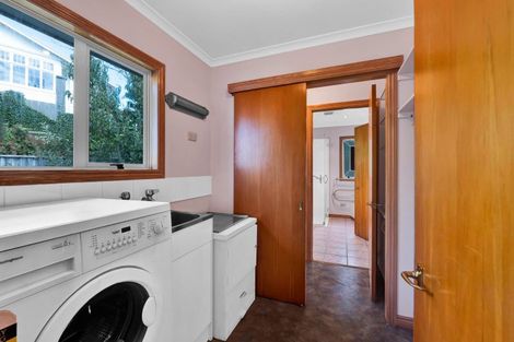 Photo of property in 64 Waiwaka Terrace, Strandon, New Plymouth, 4312