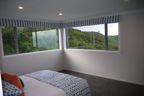 Photo of property in 25 Grumman Lane, Newlands, Wellington, 6037