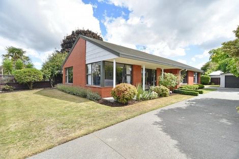 Photo of property in 15 Connemara Drive, Northwood, Christchurch, 8051