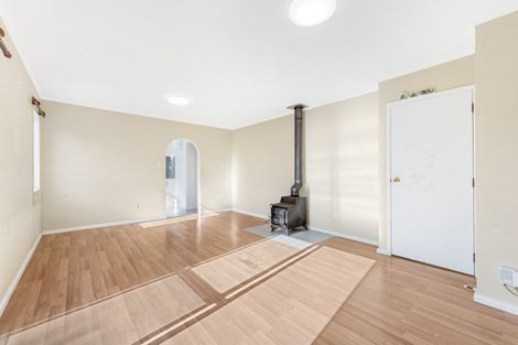 Photo of property in 2/25 Ballater Place, Highland Park, Auckland, 2010