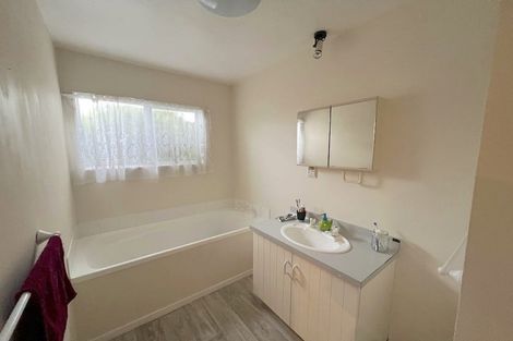 Photo of property in 2/84 Racecourse Road, Sockburn, Christchurch, 8042