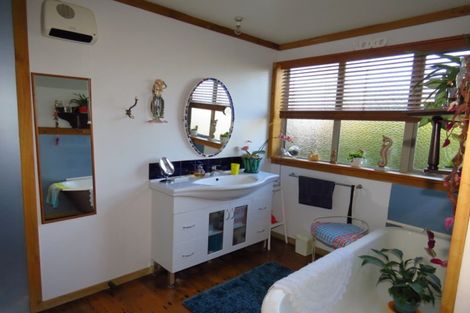 Photo of property in 20 Gladstone Street, Westport, 7825