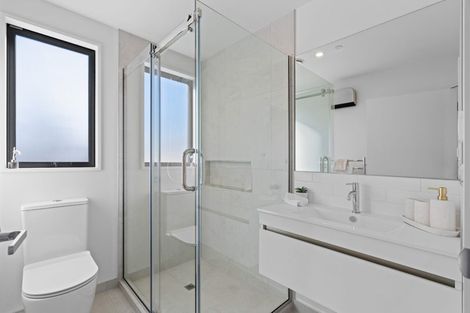 Photo of property in 2/130 Holly Road, St Albans, Christchurch, 8014