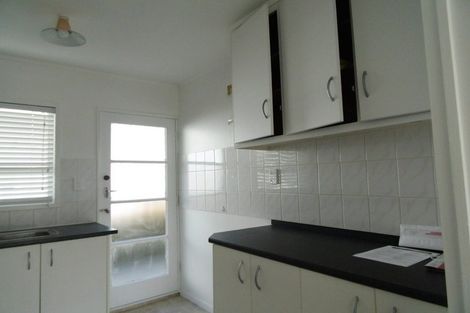 Photo of property in 170c Queen Street, Northcote Point, Auckland, 0627