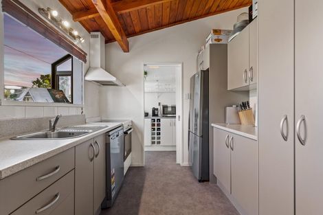 Photo of property in 29 Tirimoana Road, Te Atatu South, Auckland, 0602