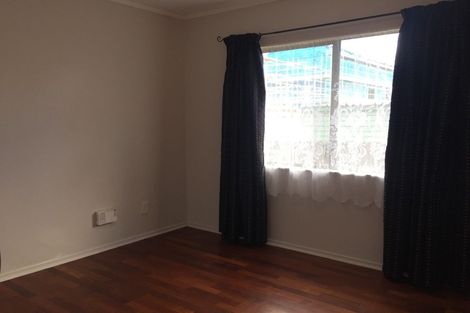 Photo of property in 103 Bruce Mclaren Road, Henderson, Auckland, 0612