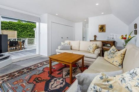 Photo of property in 63 Knights Road, Rothesay Bay, Auckland, 0630