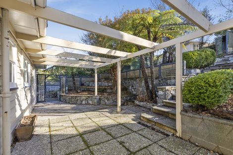 Photo of property in 15a Romney Square, Tawa, Wellington, 5028