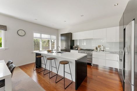 Photo of property in 56 Doone Street, Lynmouth, New Plymouth, 4310