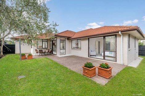 Photo of property in 115 Cyril French Drive, Flat Bush, Auckland, 2016