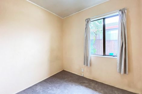 Photo of property in 2/79 Aberfeldy Avenue, Highland Park, Auckland, 2010