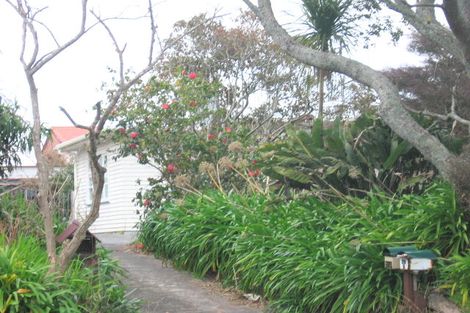 Photo of property in 219 Don Buck Road, Massey, Auckland, 0614