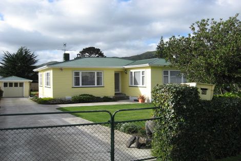 Photo of property in 52 Fraser Street, Wainuiomata, Lower Hutt, 5014