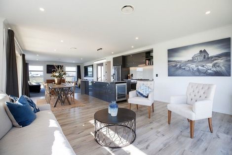 Photo of property in 34 Taurangawaka Road, One Tree Point, 0118