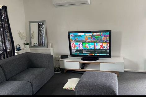 Photo of property in 61 Juniper Road, Sunnynook, Auckland, 0620