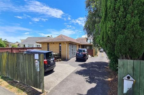 Photo of property in 2/134a Kolmar Road, Papatoetoe, Auckland, 2025