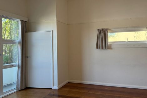Photo of property in 37 Ara Paiwhenua, Tawa, Wellington, 5028