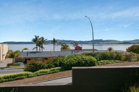 Photo of property in 232 Lake Terrace, Waipahihi, Taupo, 3330