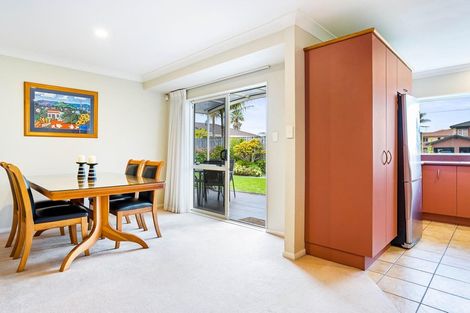 Photo of property in 27 Riverstone Road, Te Atatu Peninsula, Auckland, 0610
