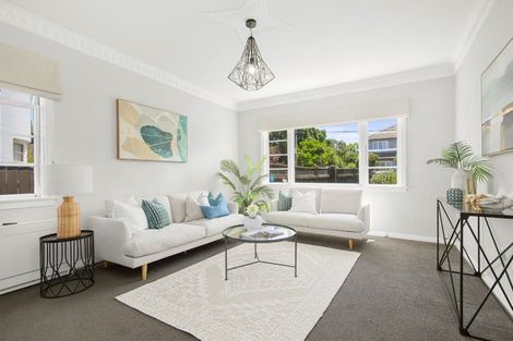 Photo of property in 10a Marina Grove, Hutt Central, Lower Hutt, 5010