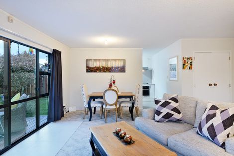 Photo of property in 2/23 Septimus Place, Henderson, Auckland, 0612